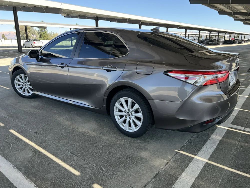 Toyota Camry 2019 - Image 3
